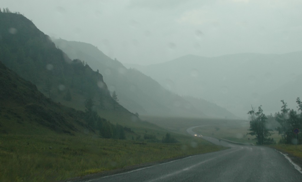 A rainy day on our way to the Chuya River
